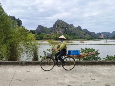 Rower: podstawowy środek transportu w Wietnamie (fot. Renata Bartoszek i Grzegorz Brodecki)