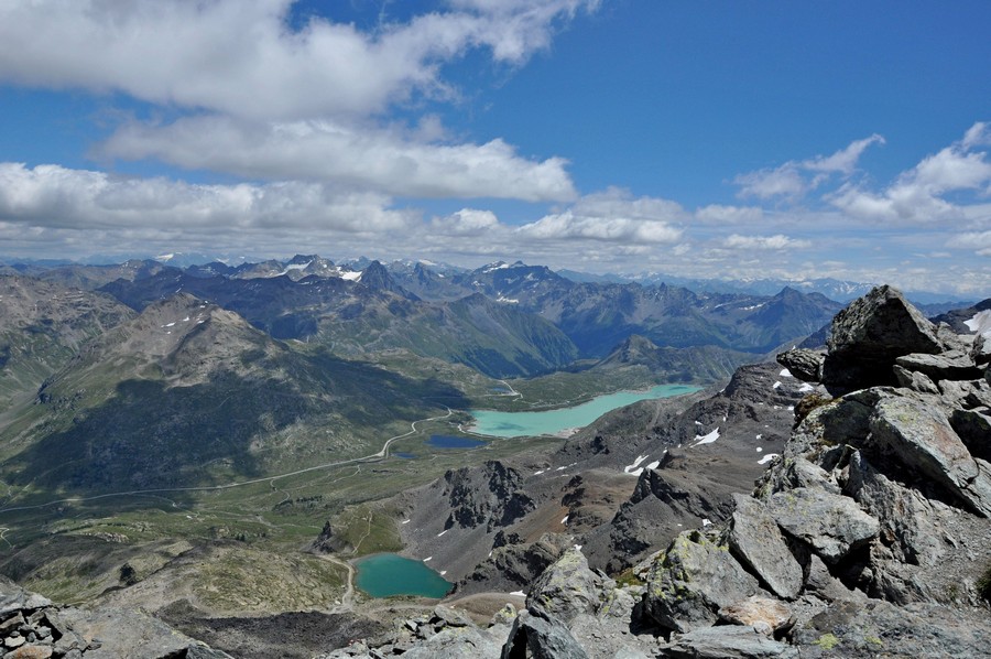 Widok z Mont Pers w kierunku Lago Bianco (fot. Ewa Styrkowiec)