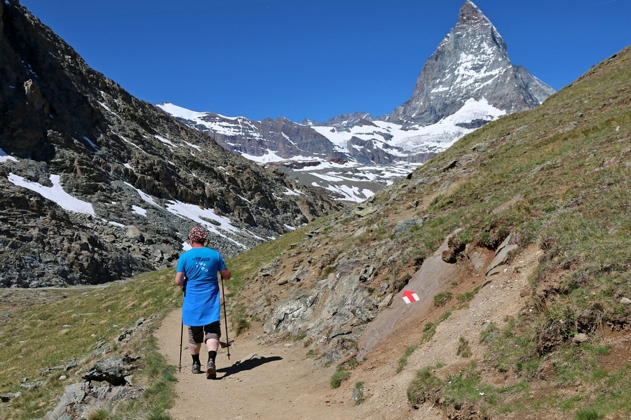 Szlak z widokiem na Matterhorn (fot. Tomasz Liptak)