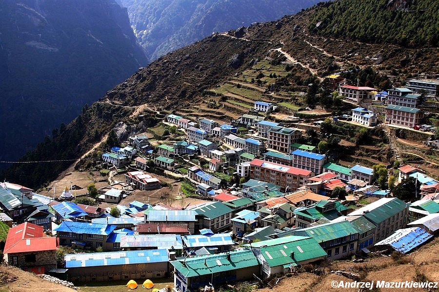 Namche Bazar - szerpańskie miasteczko