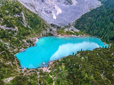 Lago di Sorapis z turkusową wodą (fot. Joanna Dragon)