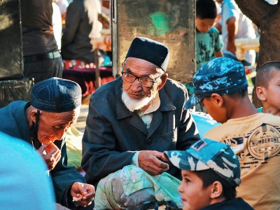 Lokalni mieszkańcy w Uzbekistanie