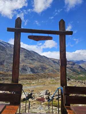 Schroniska Fluhalp (fot. Estera Motyl)