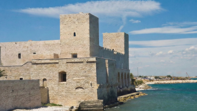 Torre Cabrera w Pozallo