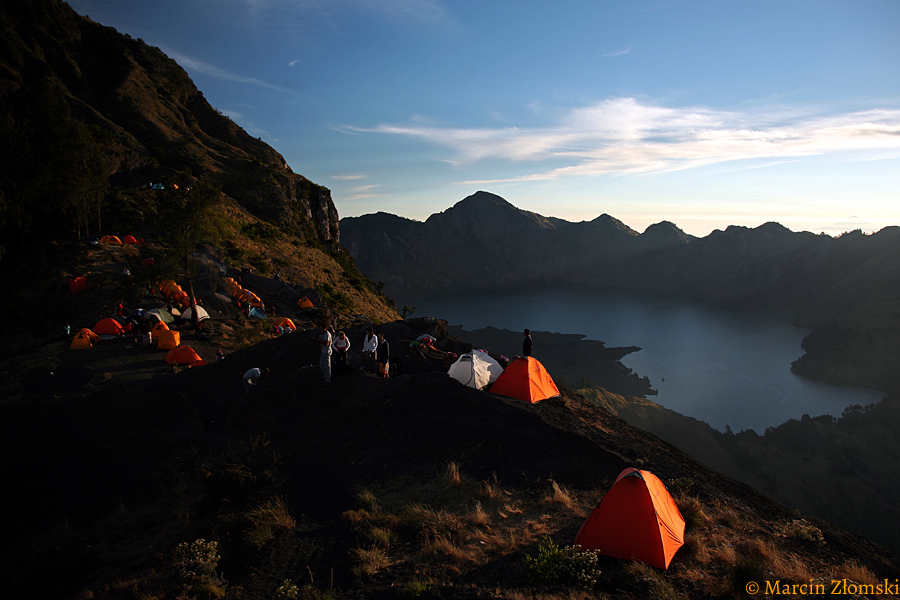 Nocleg na krawędzi wulkanu Rinjani, Lombok