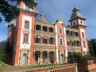 Gmach Pałacu Andafiavaratra w stolicy kraju, Antananarywie