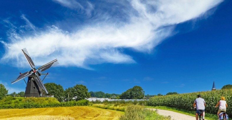 Holandia na rowerze – wiatraki, kanały i wyspy